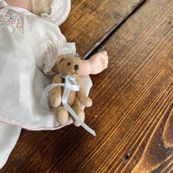 Pauline Bjonness Jacobsen Baby Doll Porcelain Satin Cloth Blonde Hair Blue Eyes - Picture 3 of 13